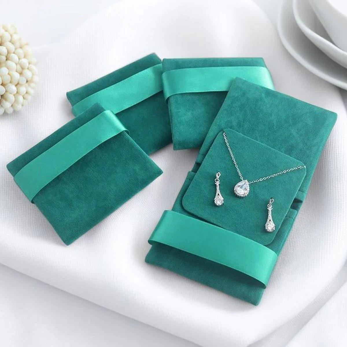 5pcs Flannel Jewellery Bags Drawstring Pouches for Storing Jewellery Accessories