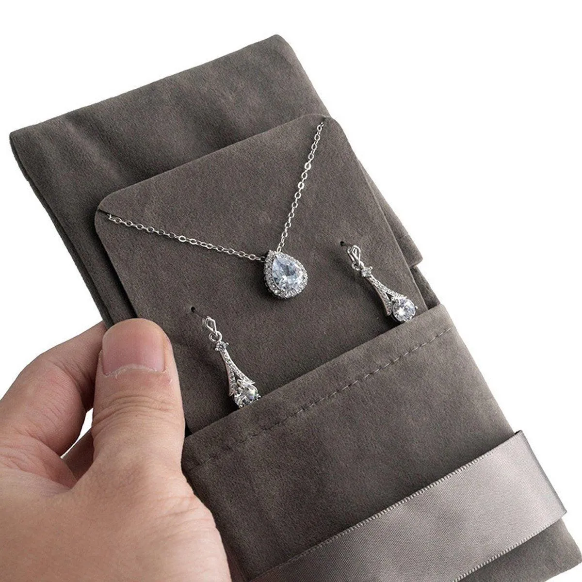 5pcs Flannel Jewellery Bags Drawstring Pouches for Storing Jewellery Accessories