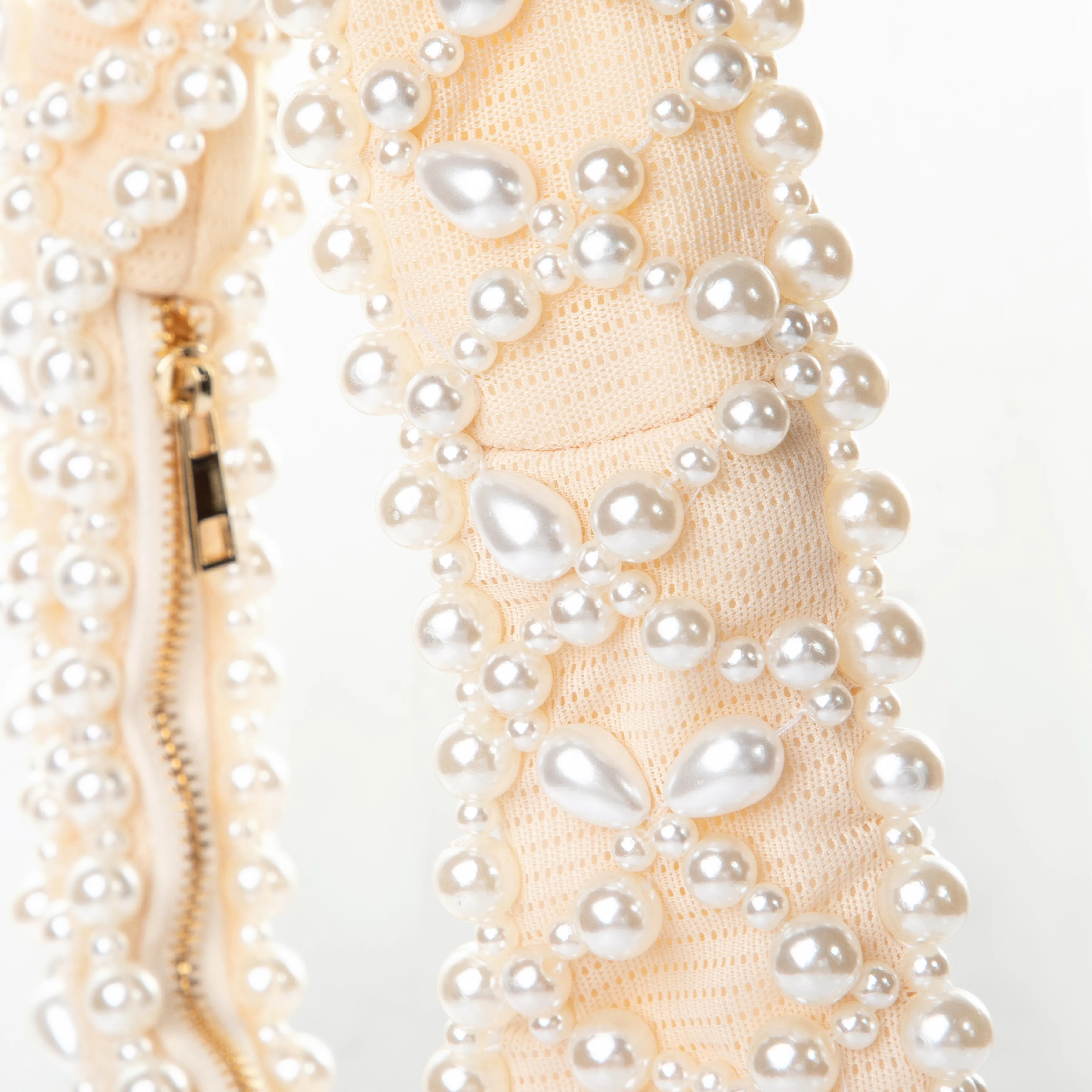 Artisanal Pearl Clutch M