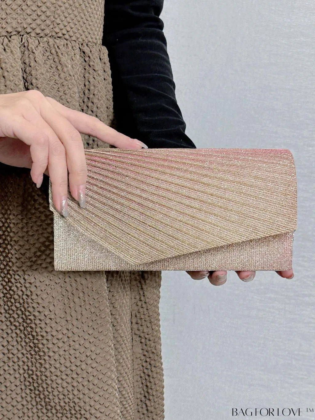 BagForLove - Compact Glitter Envelope Bag with Elegant Pleated Accent