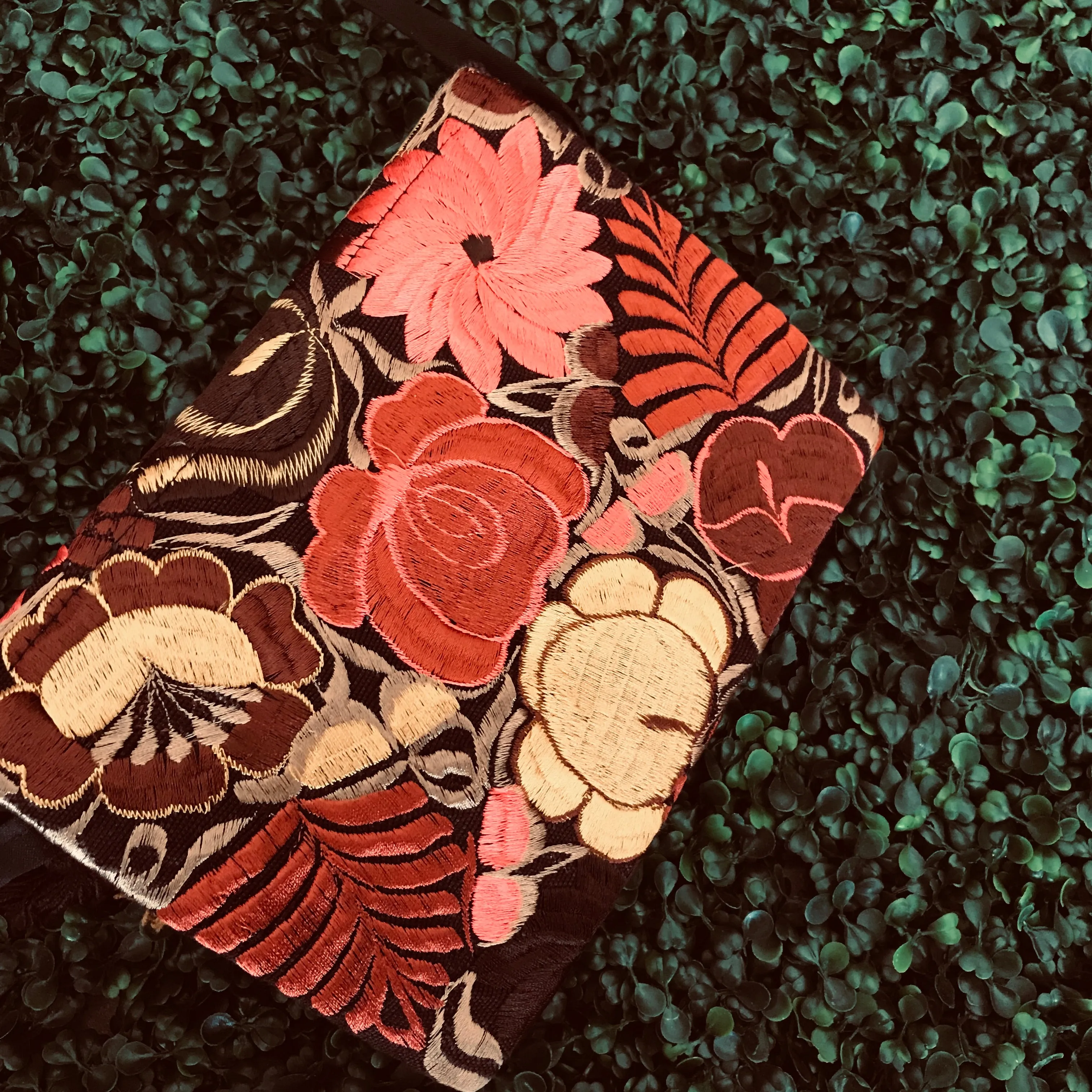 Embroidered Clutch / Crossbody