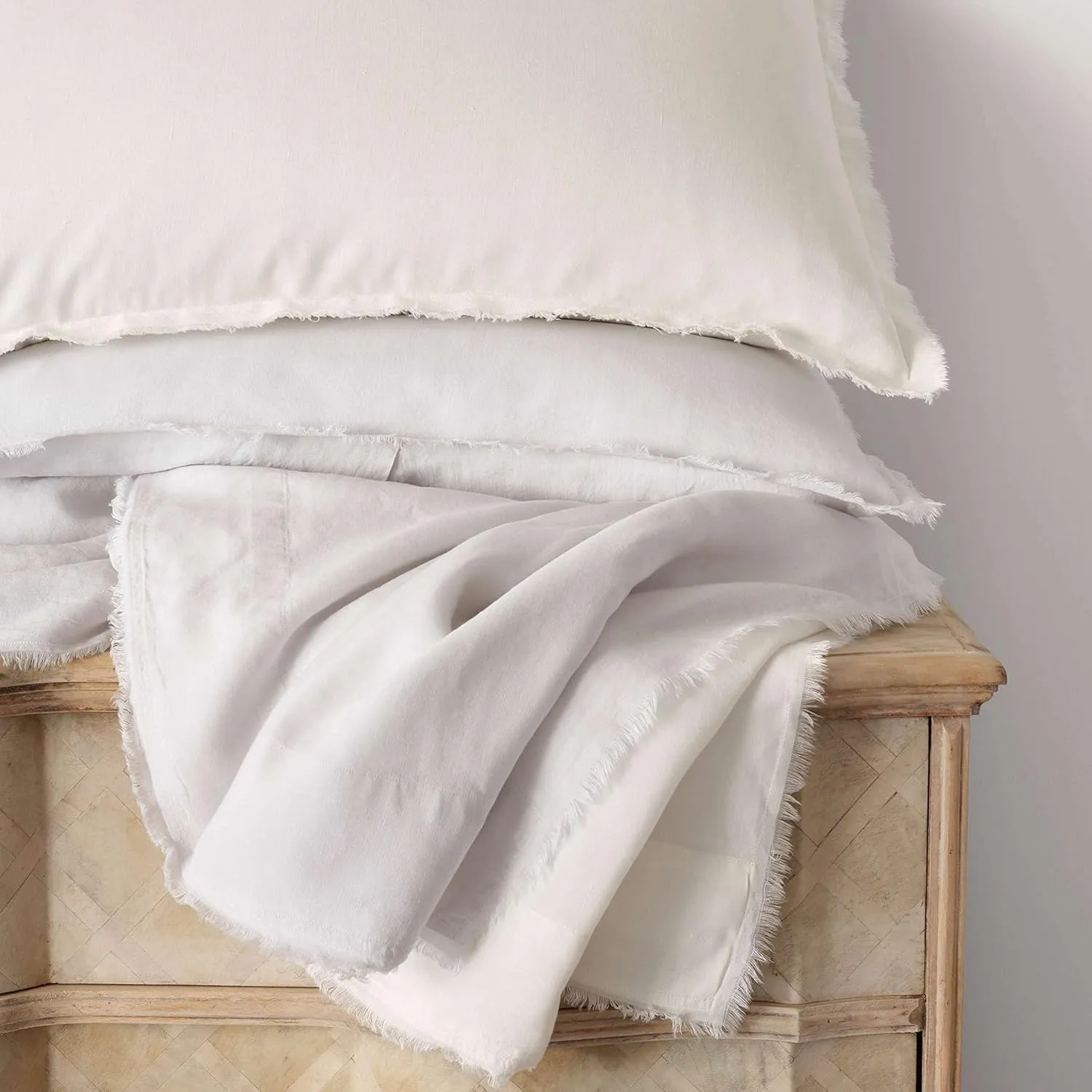 Faye Linen Dove White Duvet Cover, Twin Size, Neutral/White Solid Pattern