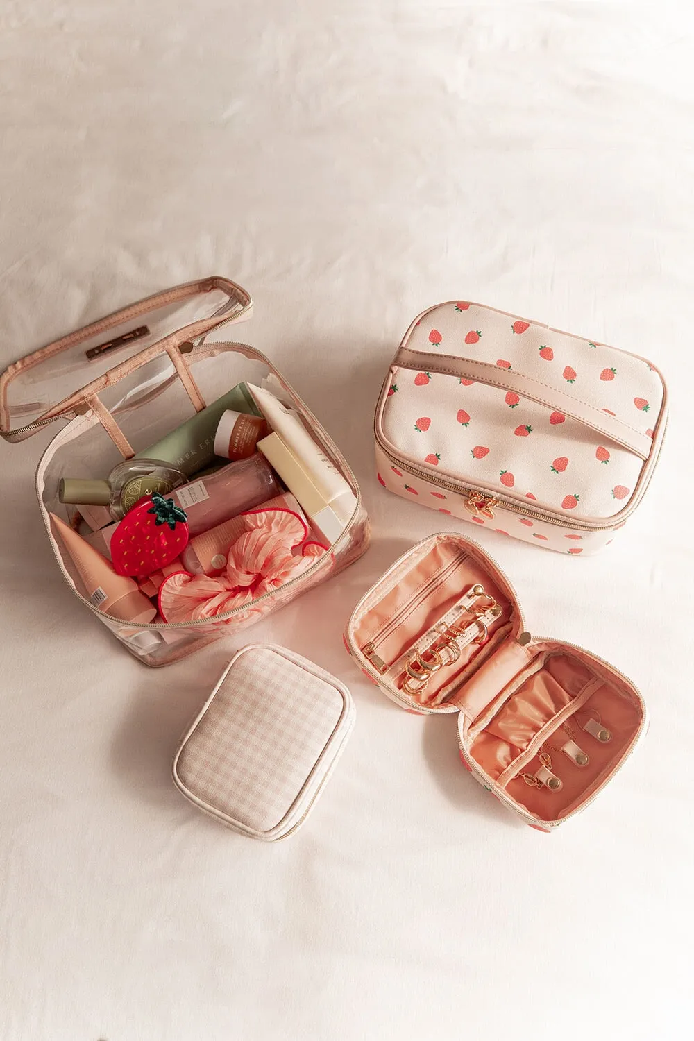 Getaway Cosmetic Set Mini Strawberry Print