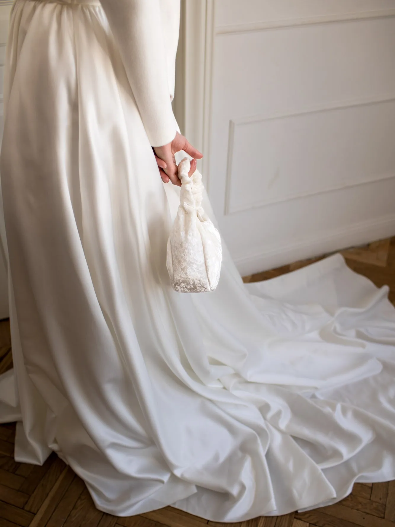 Ivory Velvet Bridal Handbag – Soft Wedding Purse For Bride
