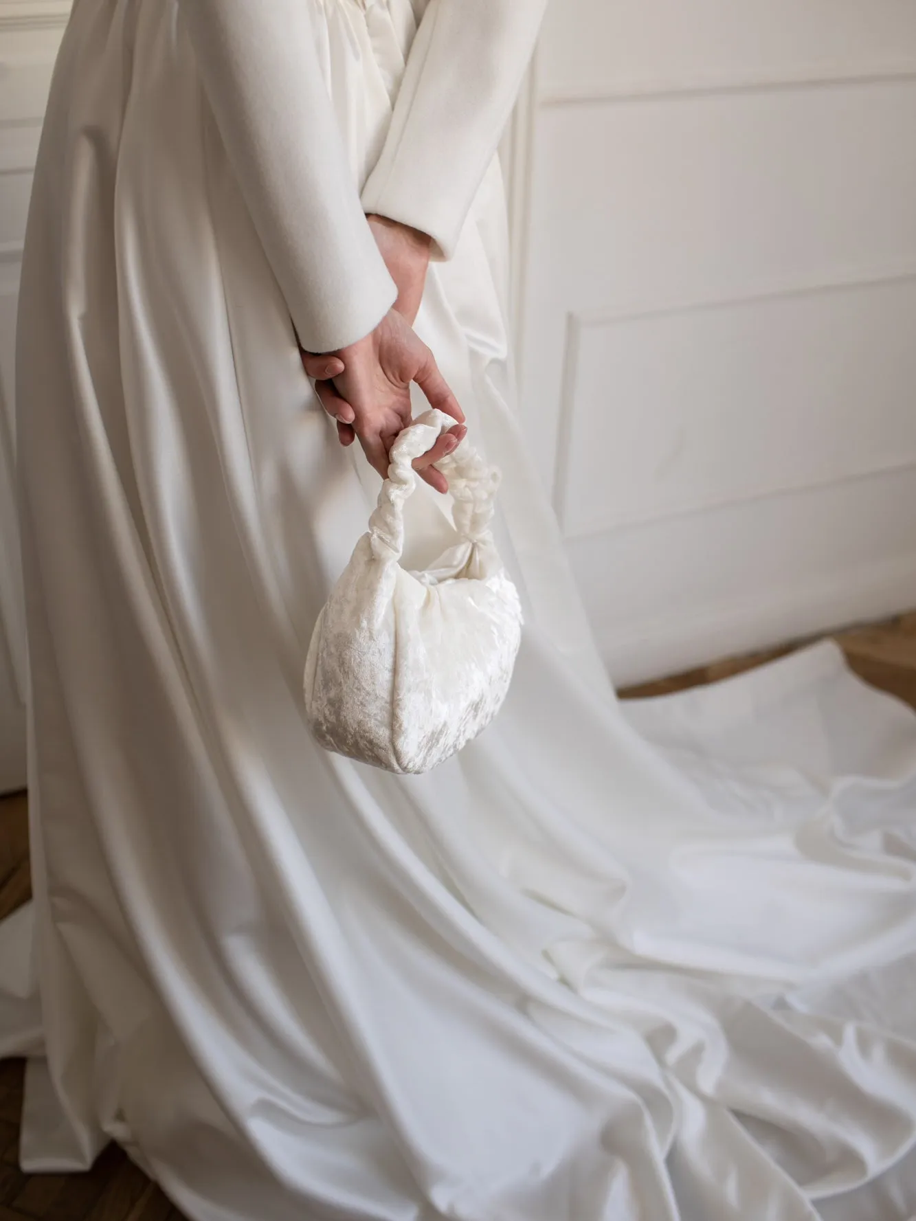Ivory Velvet Bridal Handbag – Soft Wedding Purse For Bride
