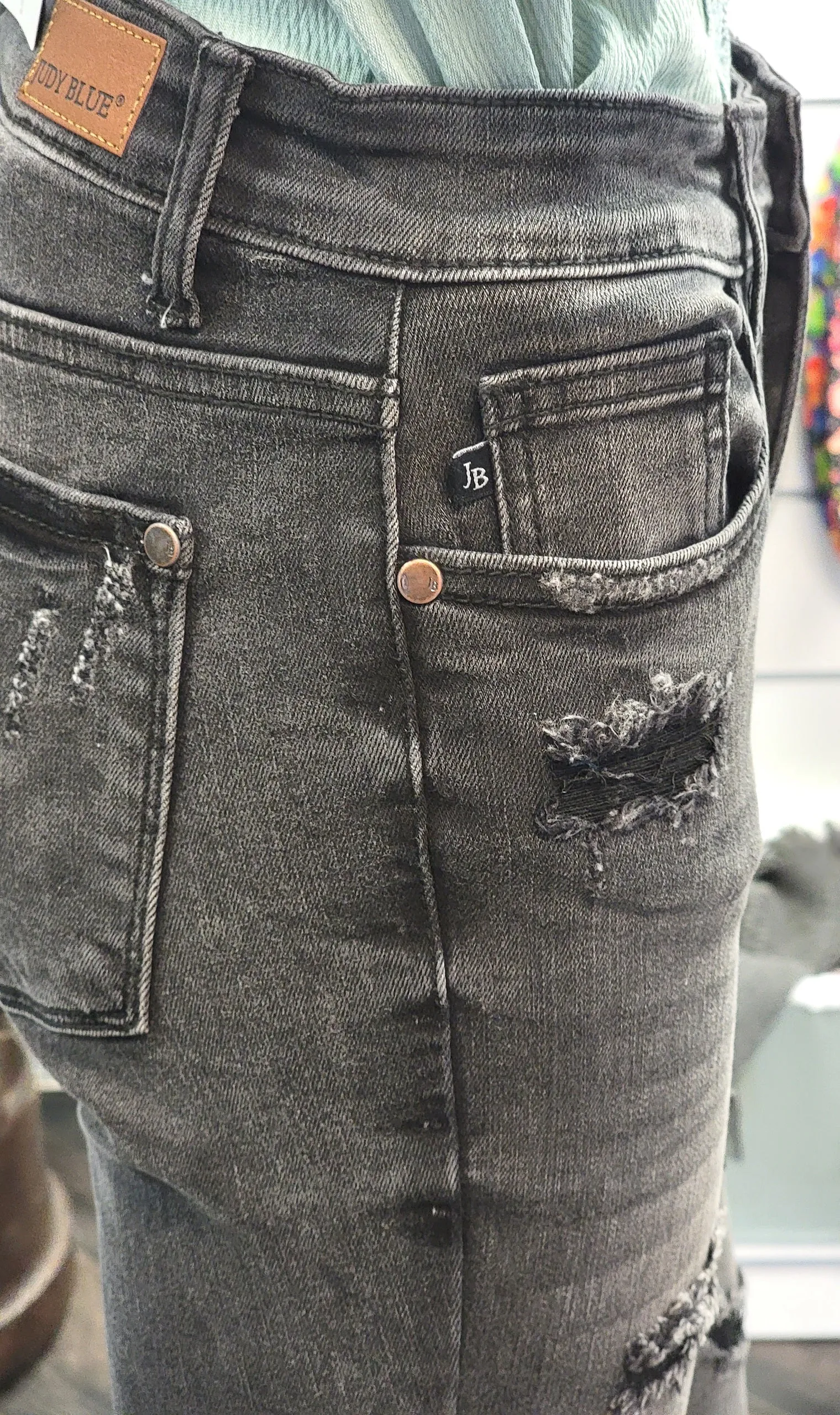 Judy Blue Black Washed Capris