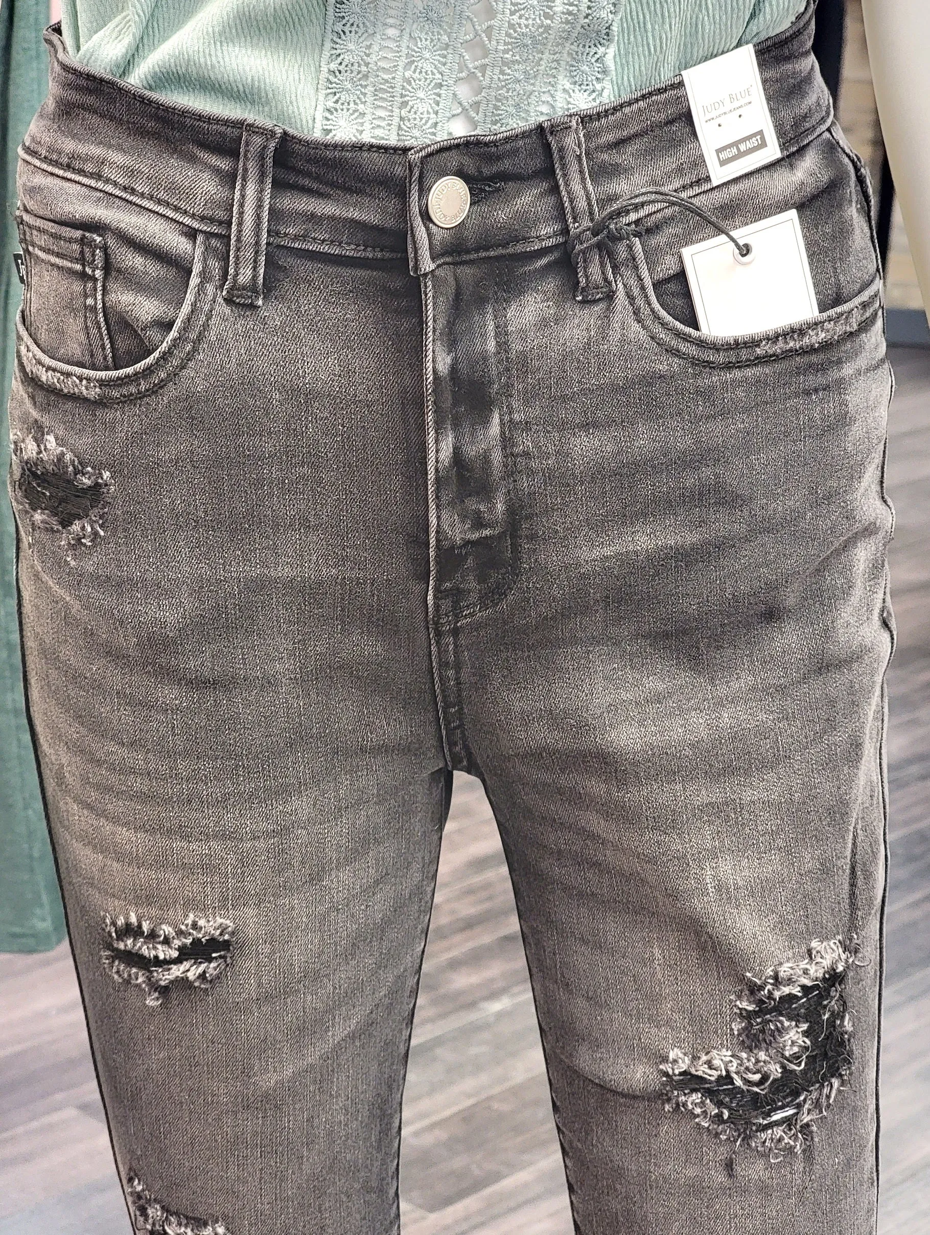 Judy Blue Black Washed Capris