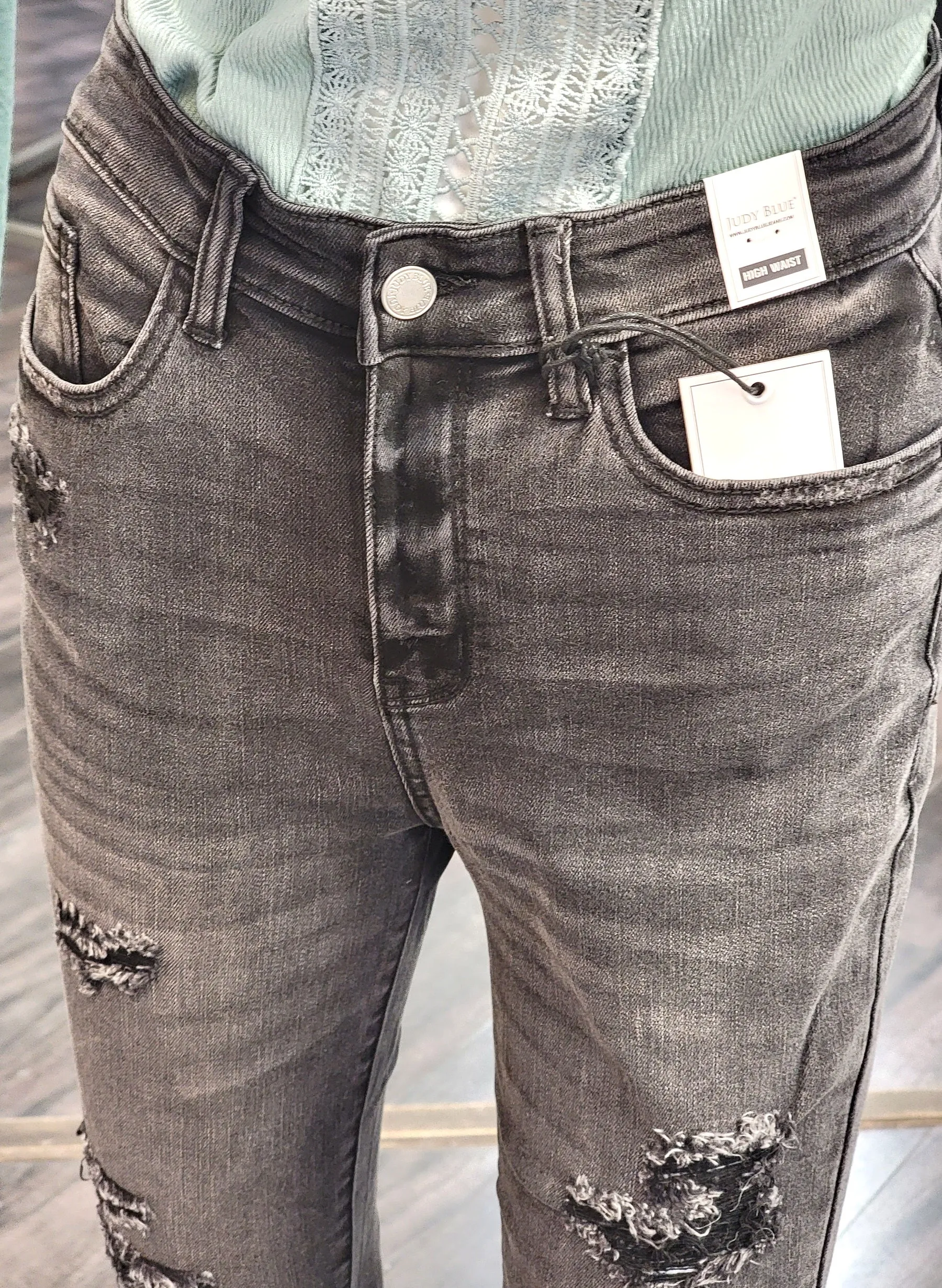 Judy Blue Black Washed Capris
