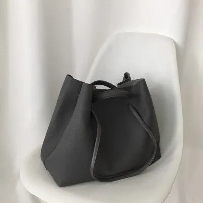 Large-capacity handbag