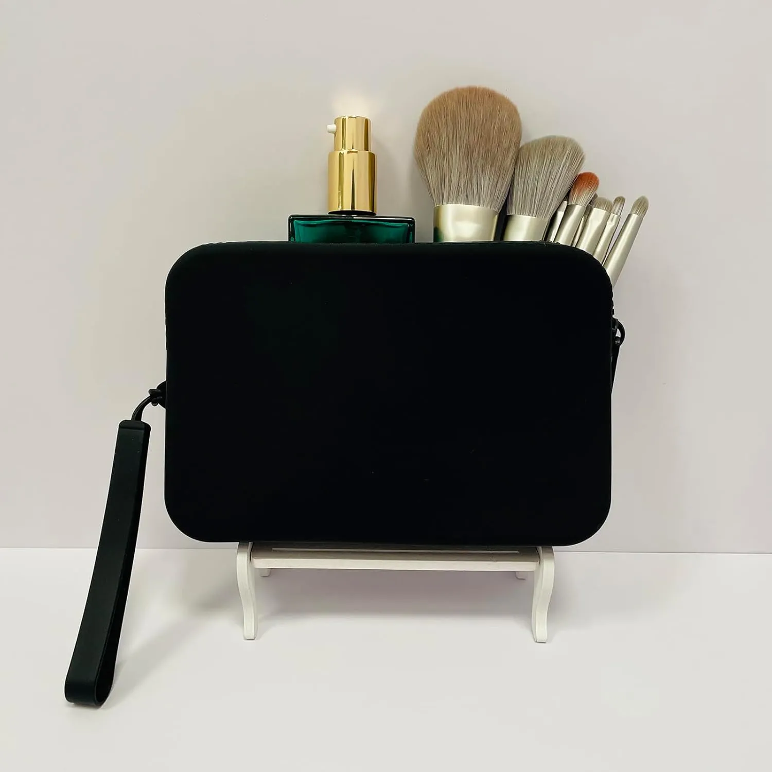 Large Silicone Multifunctional Essential Bag Portable Travel Makeup Bag for Women Men Cards Cash Bag Zipper Pouch (Black)