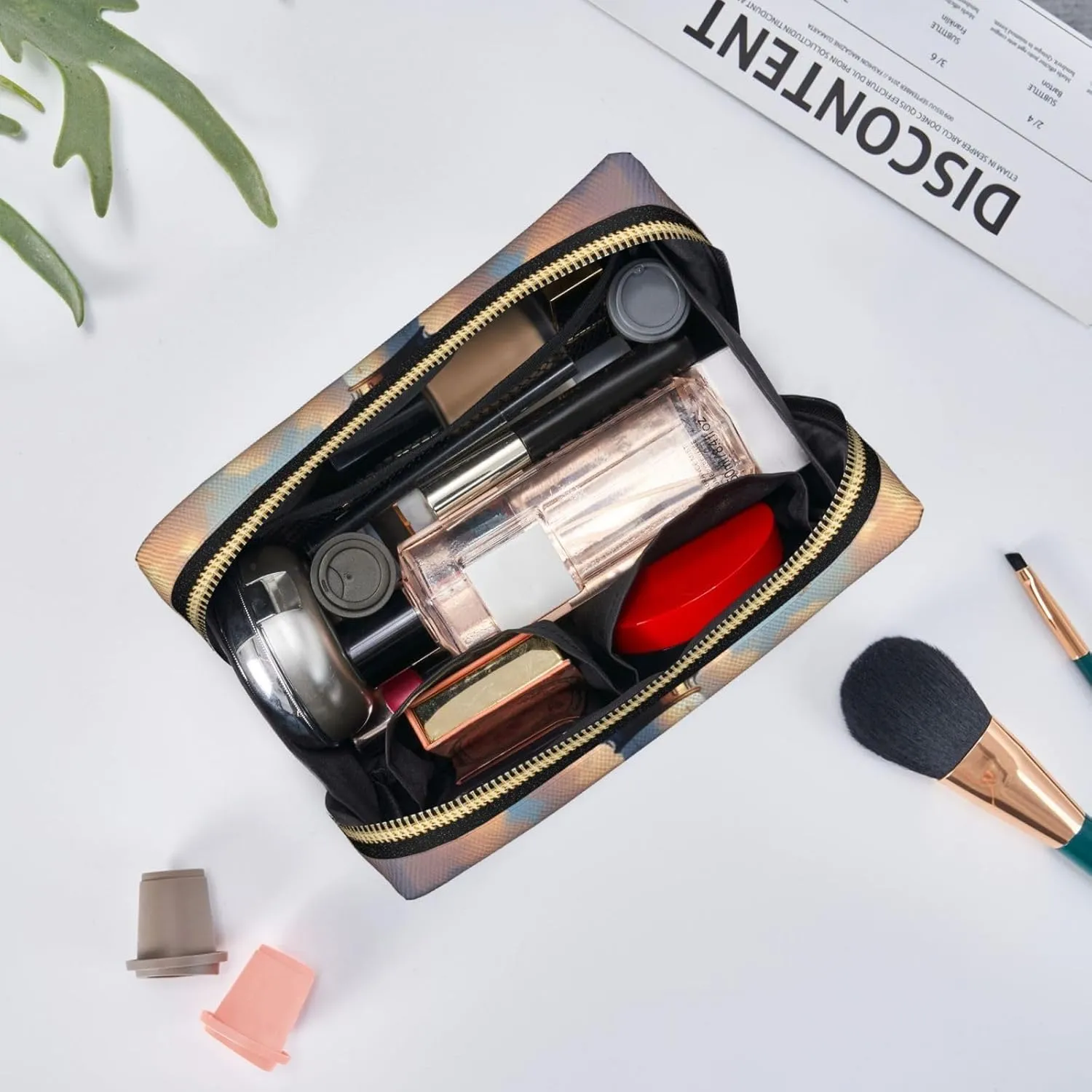 Lighthouse Backdrop Printed Small Makeup Bag,Travel Cosmetic Bag Purse with Zipper,Water-resistant Makeup Organizer Bag for Women