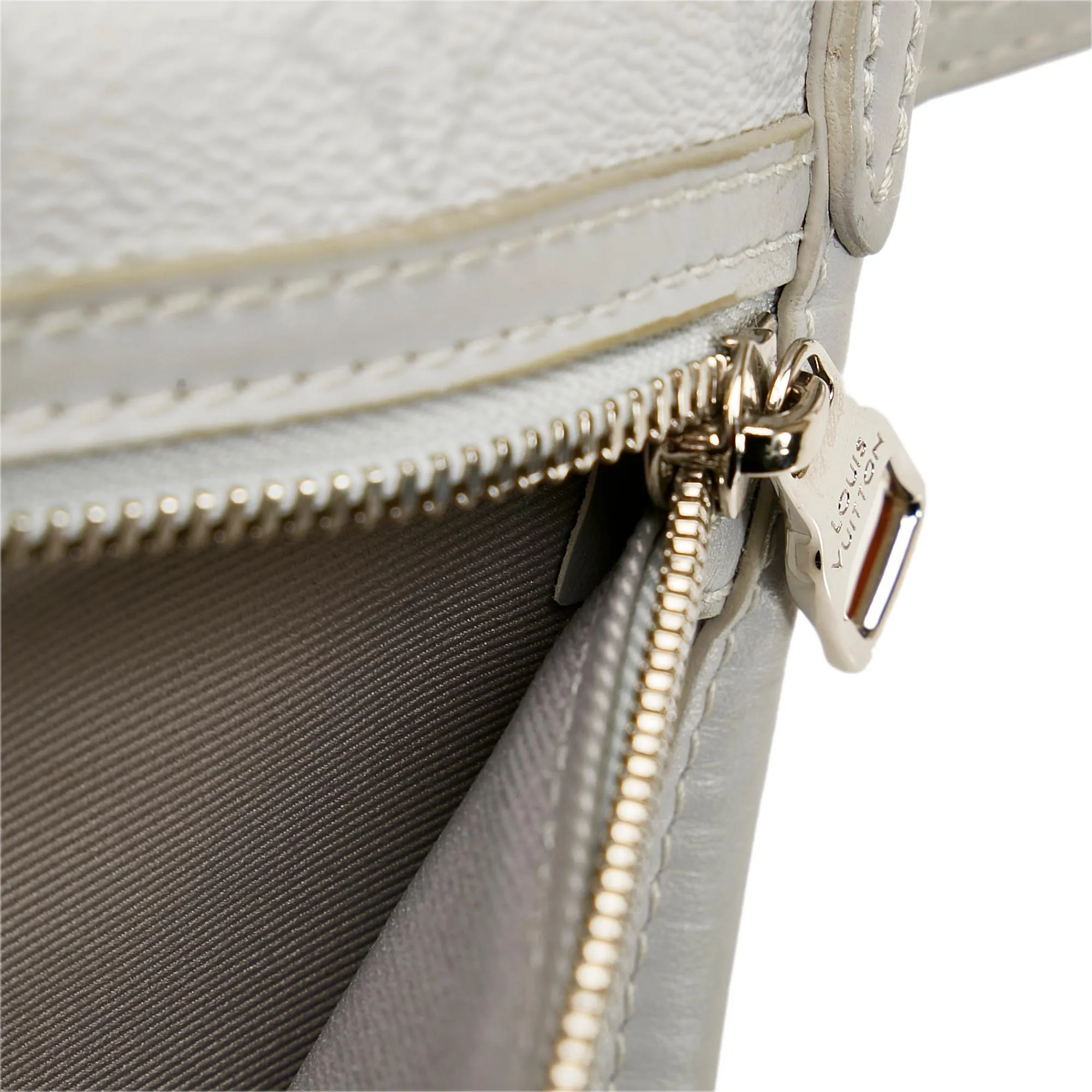 Louis Vuitton Monogram Antarctica Double Flat Messenger (MLB-37696)