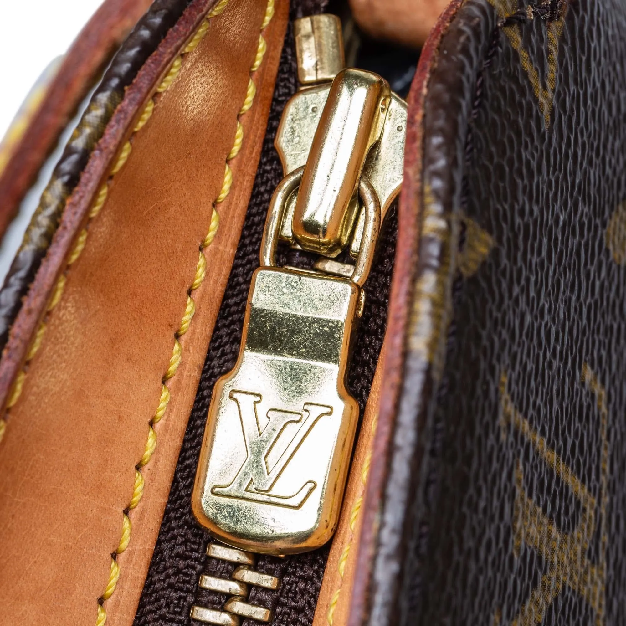Louis Vuitton Monogram Canvas Drouot Shoulder Bag (SHG-28322)