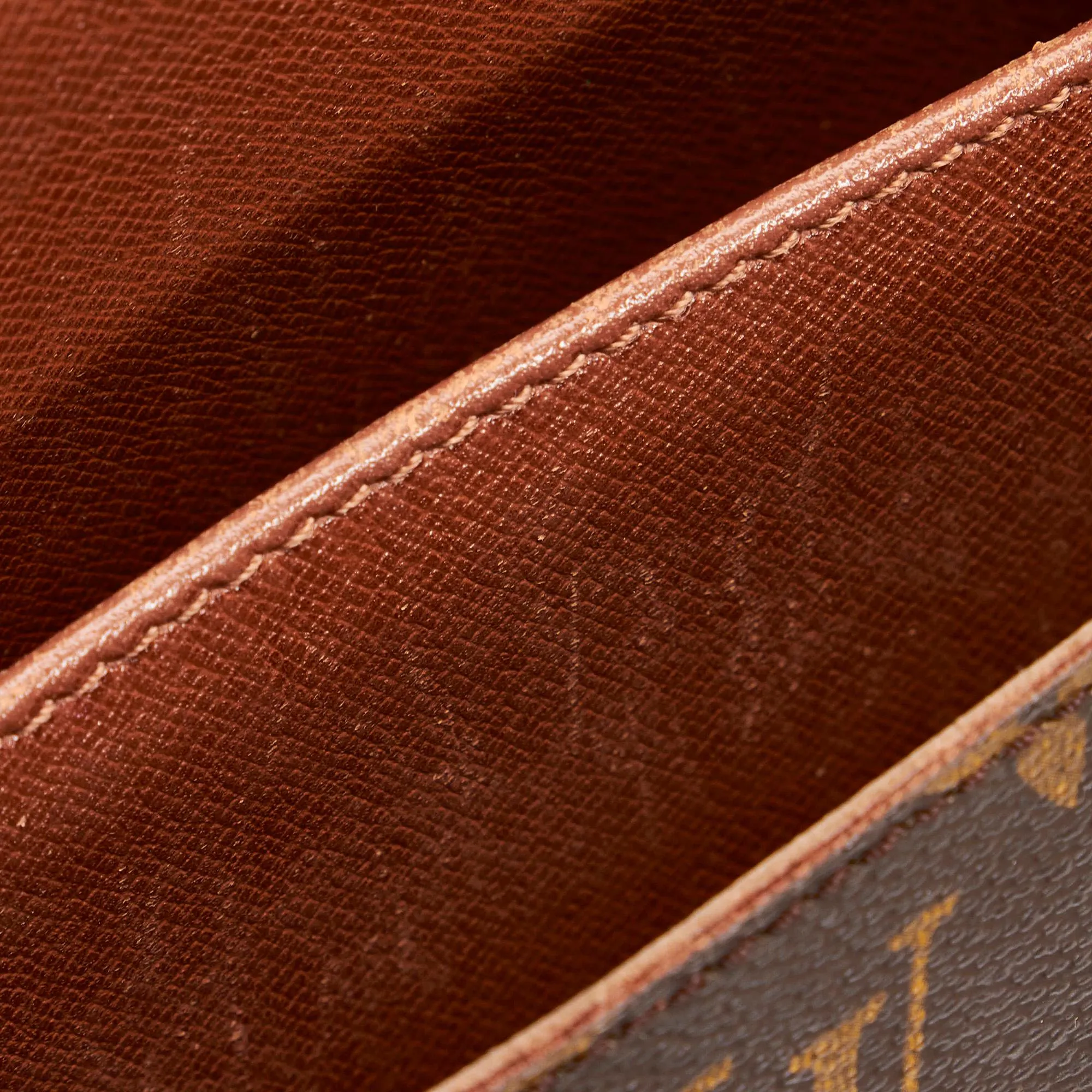Louis Vuitton Monogram Cartouchiere MM (SHG-32062)