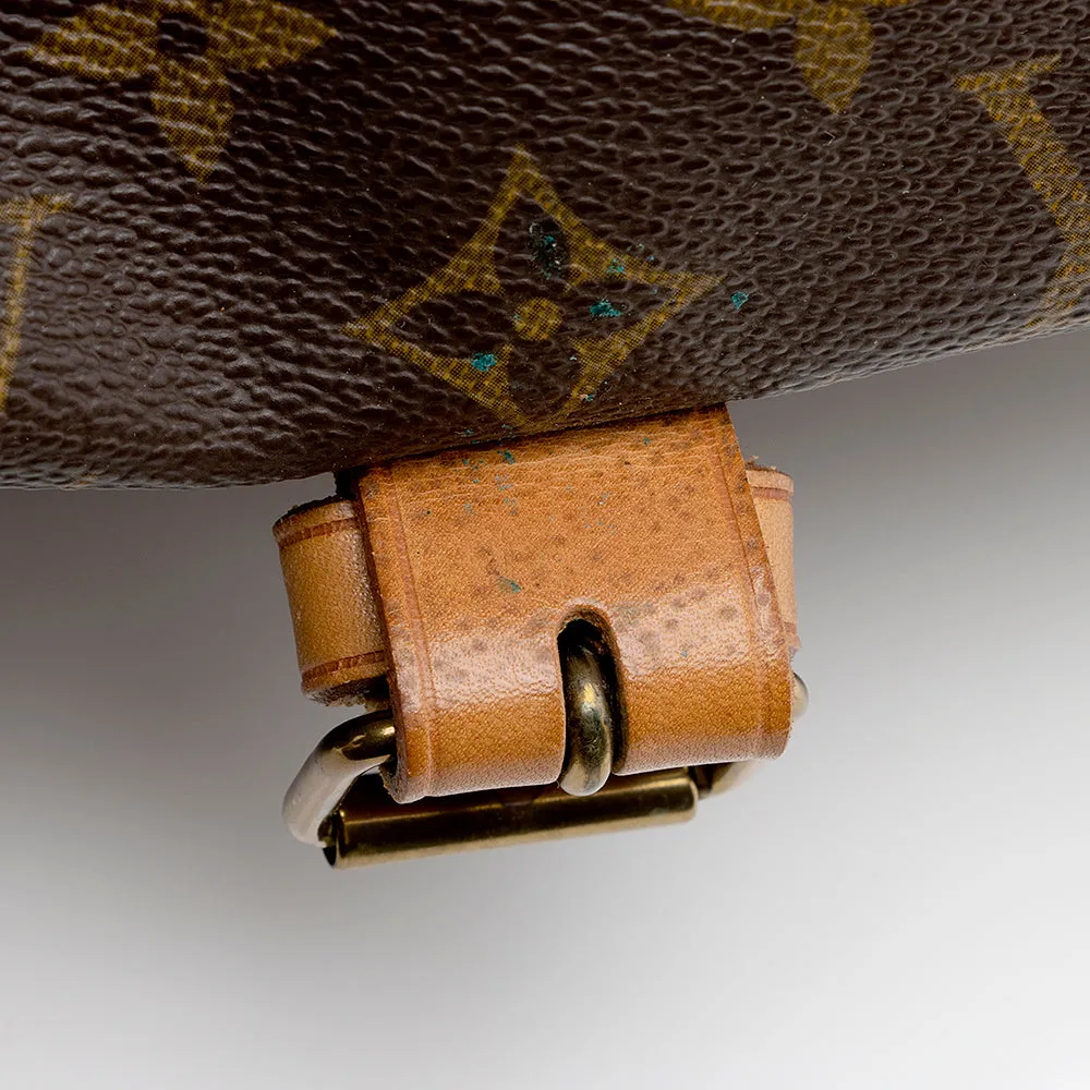 Louis Vuitton Vintage Monogram Canvas Saumur 35 Messenger Bag (SHF-19530)