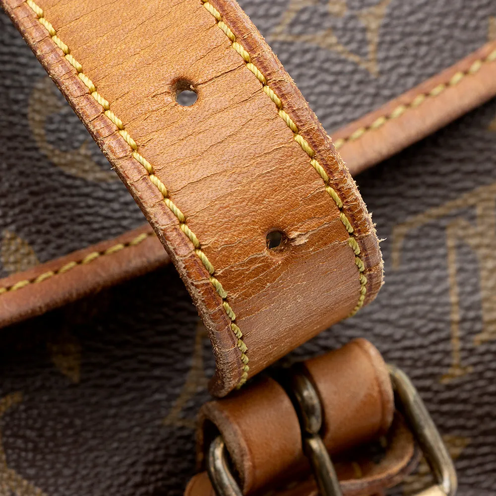 Louis Vuitton Vintage Monogram Canvas Saumur 35 Messenger Bag (SHF-19530)