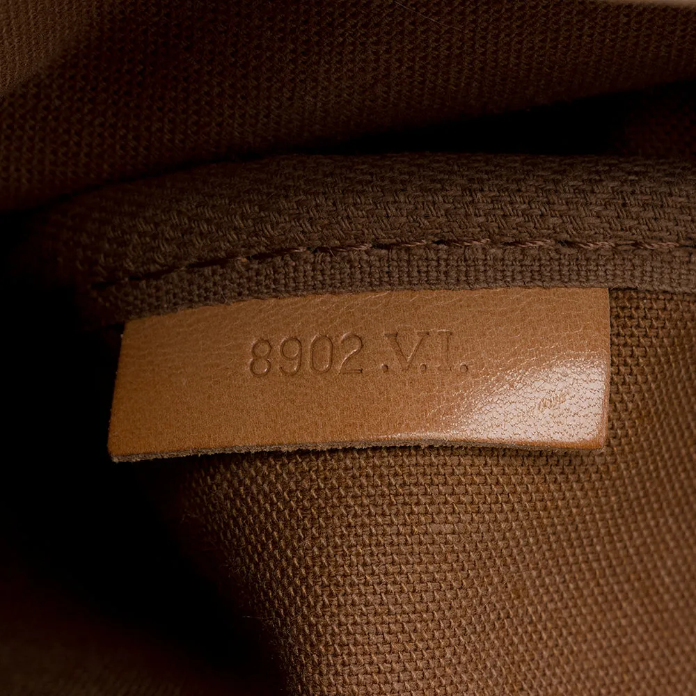 Louis Vuitton Vintage Monogram Canvas Saumur 35 Messenger Bag (SHF-19530)