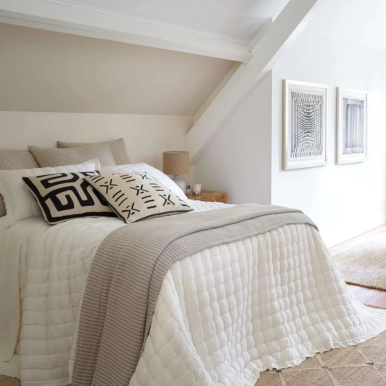Lush Linen Ivory Puff Quilt, King Size, Ivory Solid Pattern