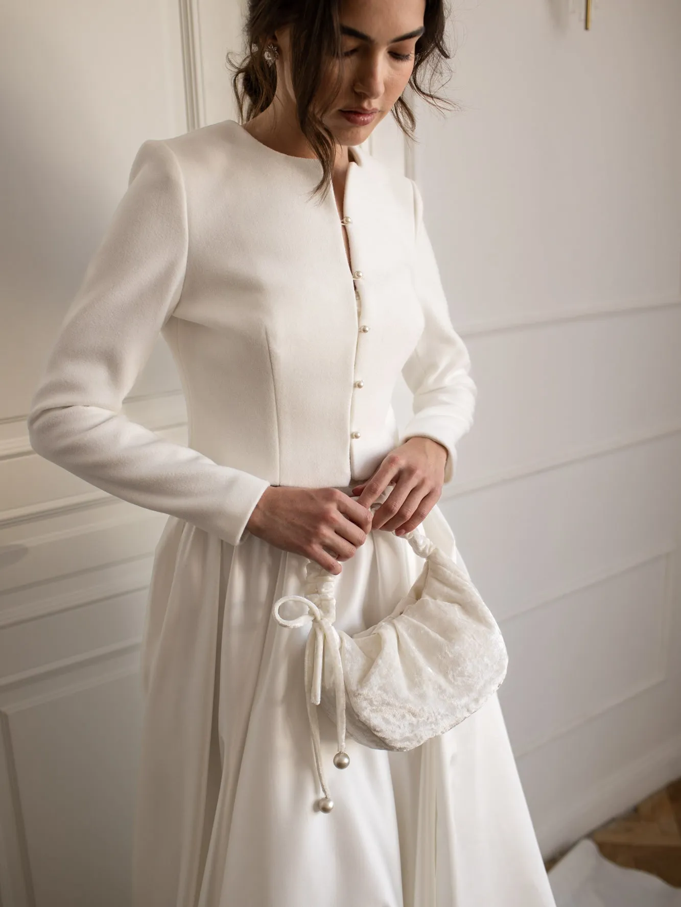 Luxurious Velvet Bridal Purse with Delicate Gathered Design – Elegant Wedding Clutch