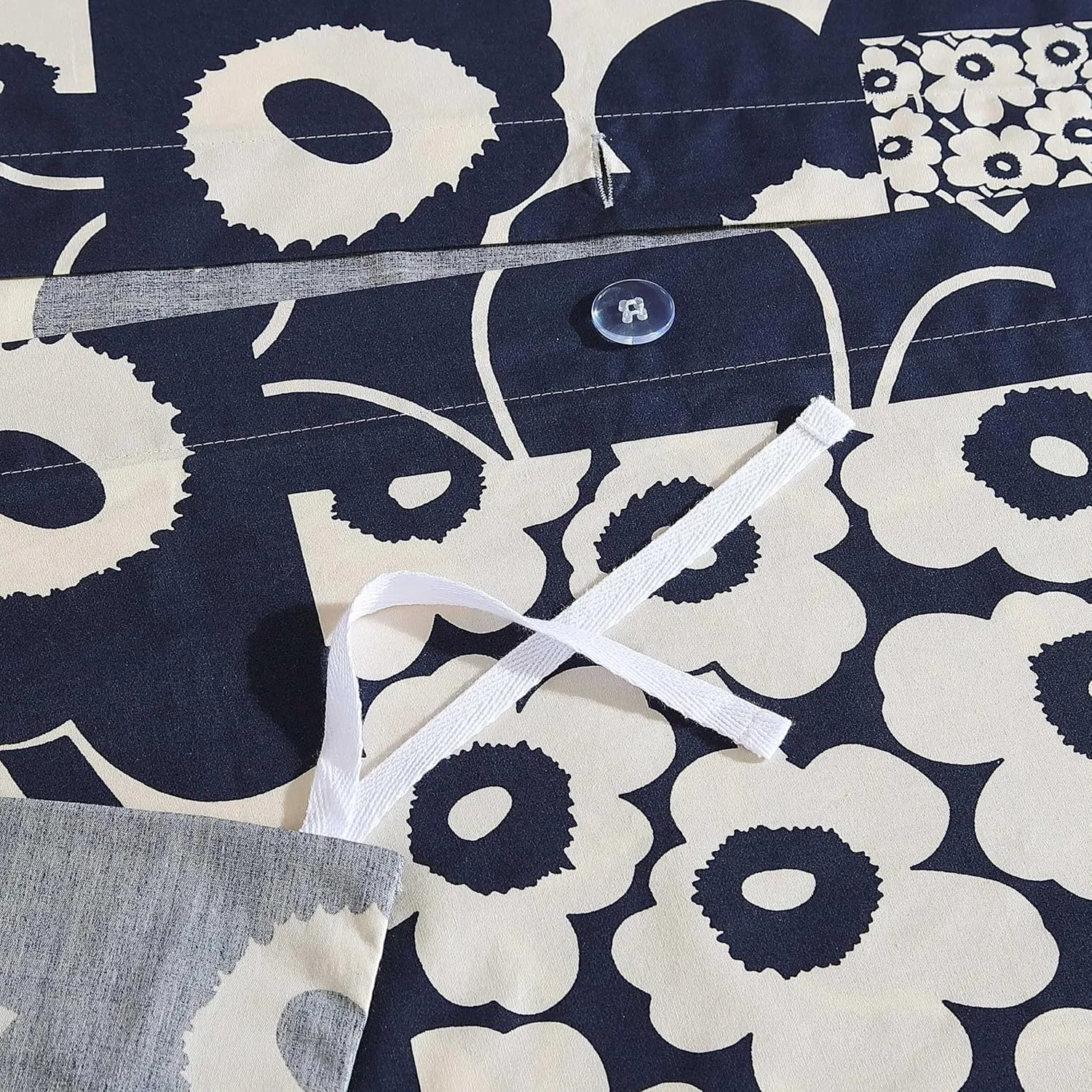 Marimekko - Full/Queen Duvet Cover Set, Premium Cotton Bedding with Matching Shams, Floral Home Decor (Unikko Kollaasi Blue, Full/Queen)
