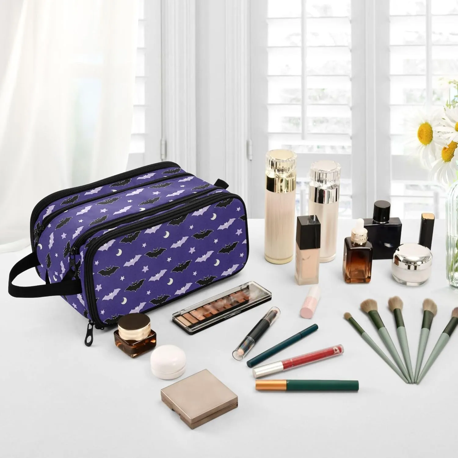 MNSRUU Large Capacity Makeup Bag, Bats Thank The Moon Cosmetic Bag Portable Toiletries Pouch with Compartments Makeup Organizer Case for Travel Women