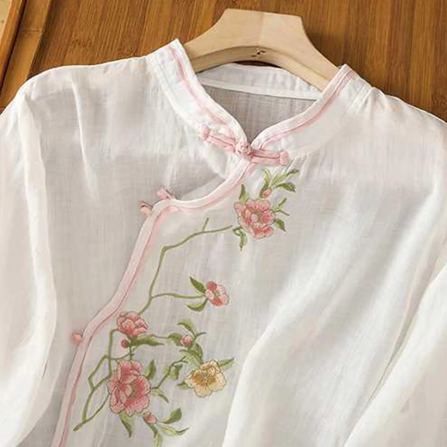 Mzkdieey Women's Cotton Linen Retro Chinese Frog Button Tops Traditional Mandarin Collar Shirts Floral Embroidered Blouse