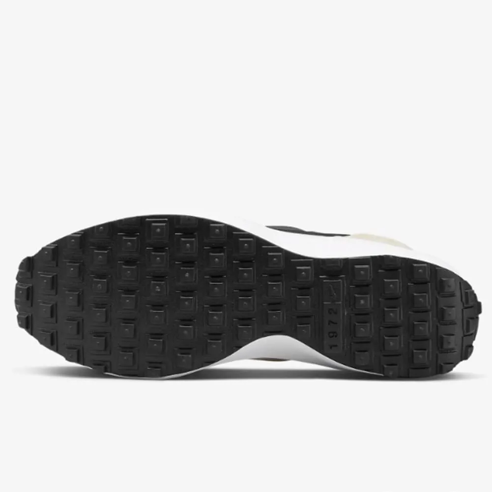 Nike Women's Sporty Track and Field Shoe, 35.5 EU