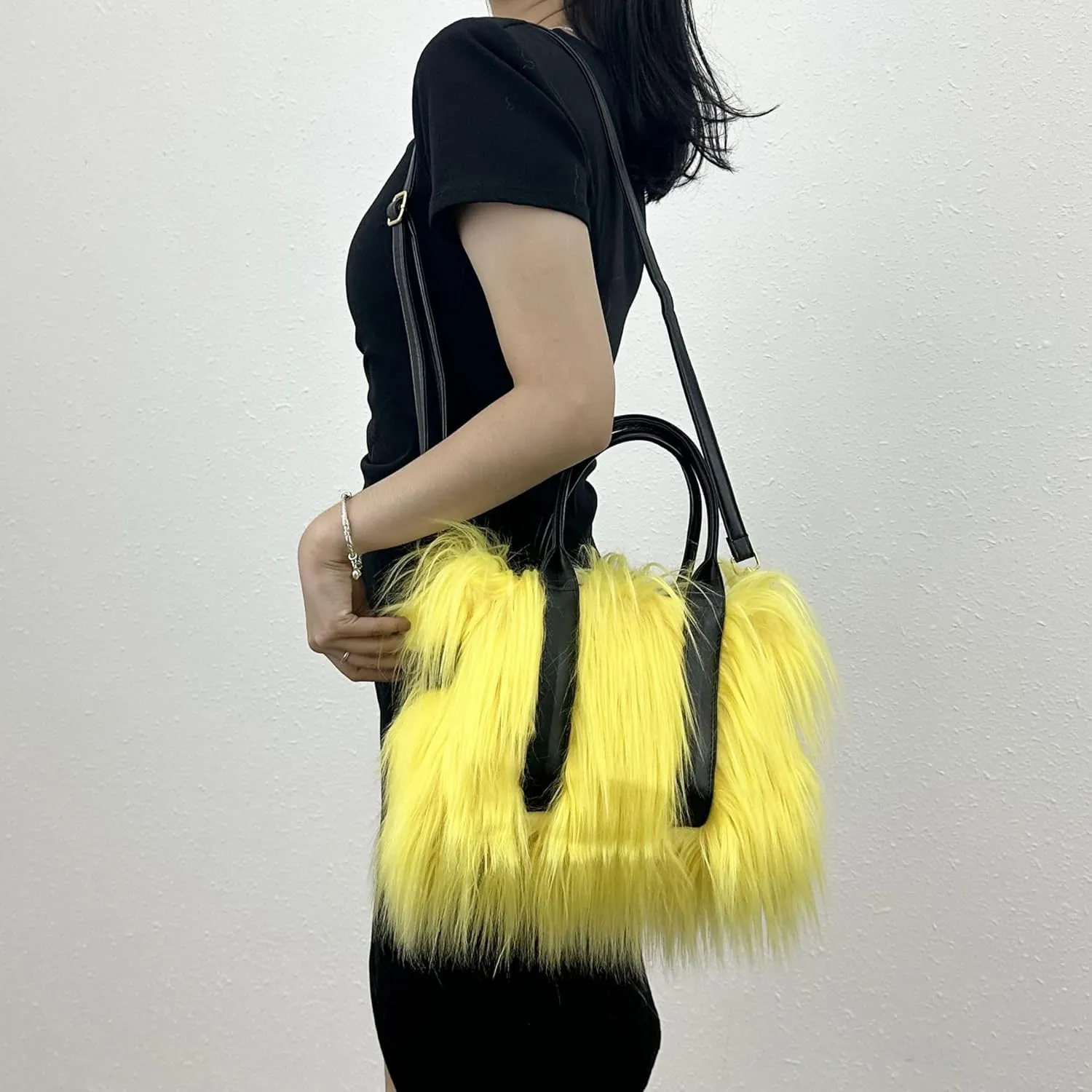 Plush Shoulder Bag for Women Crossbody Soft Fluffy Large Tote Handbag Fuzzy Purse Faux Fur Bag in Winter (Orange)
