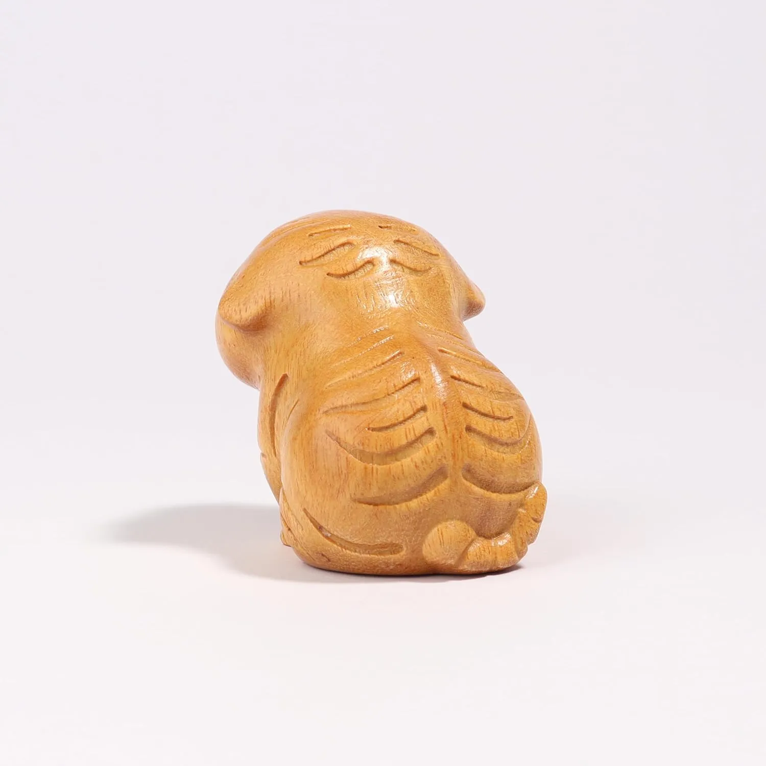 Tiger Wooden Figurine,Miniature Wood Gift Handmade Art Carved Small Animal Statue,Desk Decoration Lovely Gift Home Decor Table Living Room Bedroom Desktop Bookshelf Garden Decoration