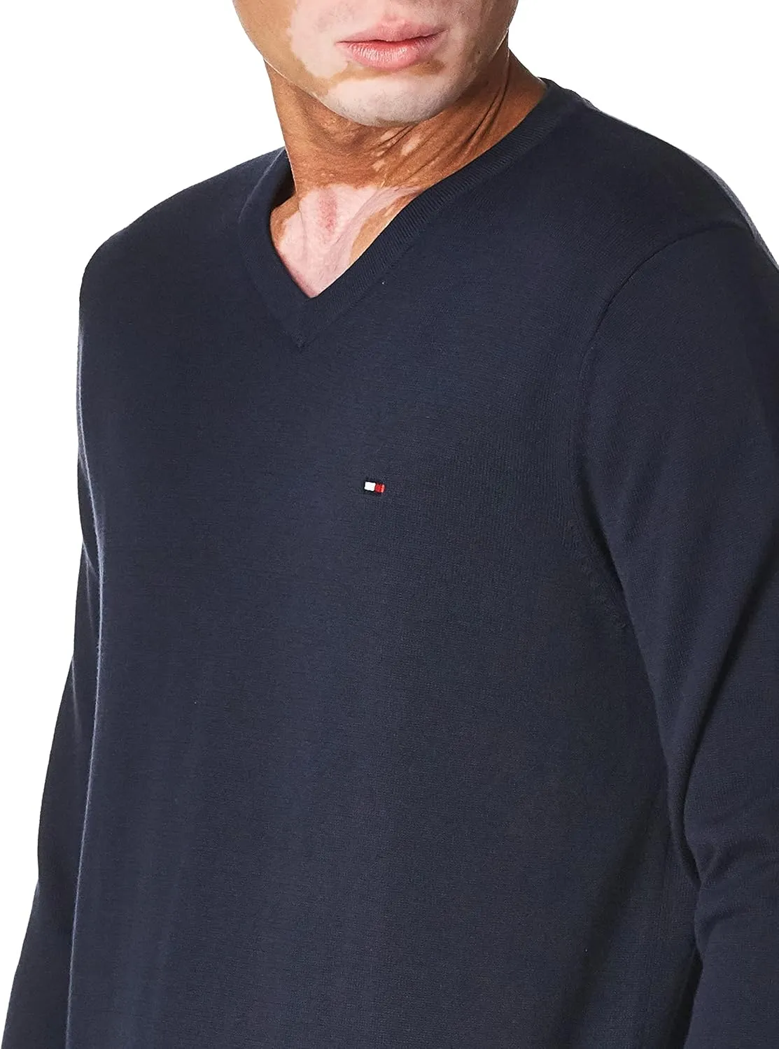 Tommy Hilfiger Men's Essential Long Sleeve Cotton V-Neck Pullover Sweater