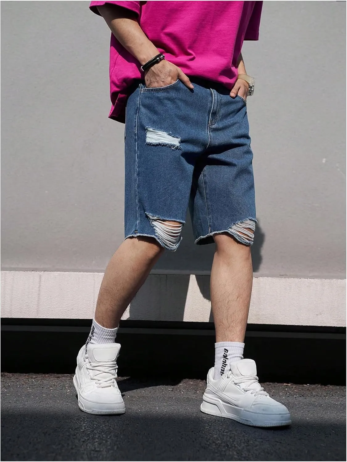 WDIRARA Men's Ripped Denim Shorts Straight Leg Raw Hem Frayed Distressed Jean Shorts Pants