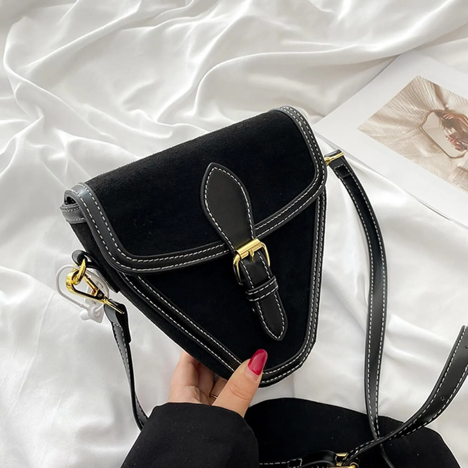 Women Shoulder Bag, Vintage Large Capacity PU Leather Triangle Purse Button Closure Crossbody Bag