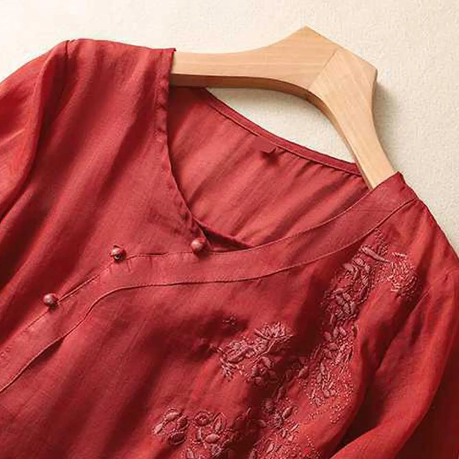 Womens 3/4 Sleeve V Neck T Shirt Simple Solid Color Embroidered Blouses Shirts Loose Casual Cotton Linen Tops