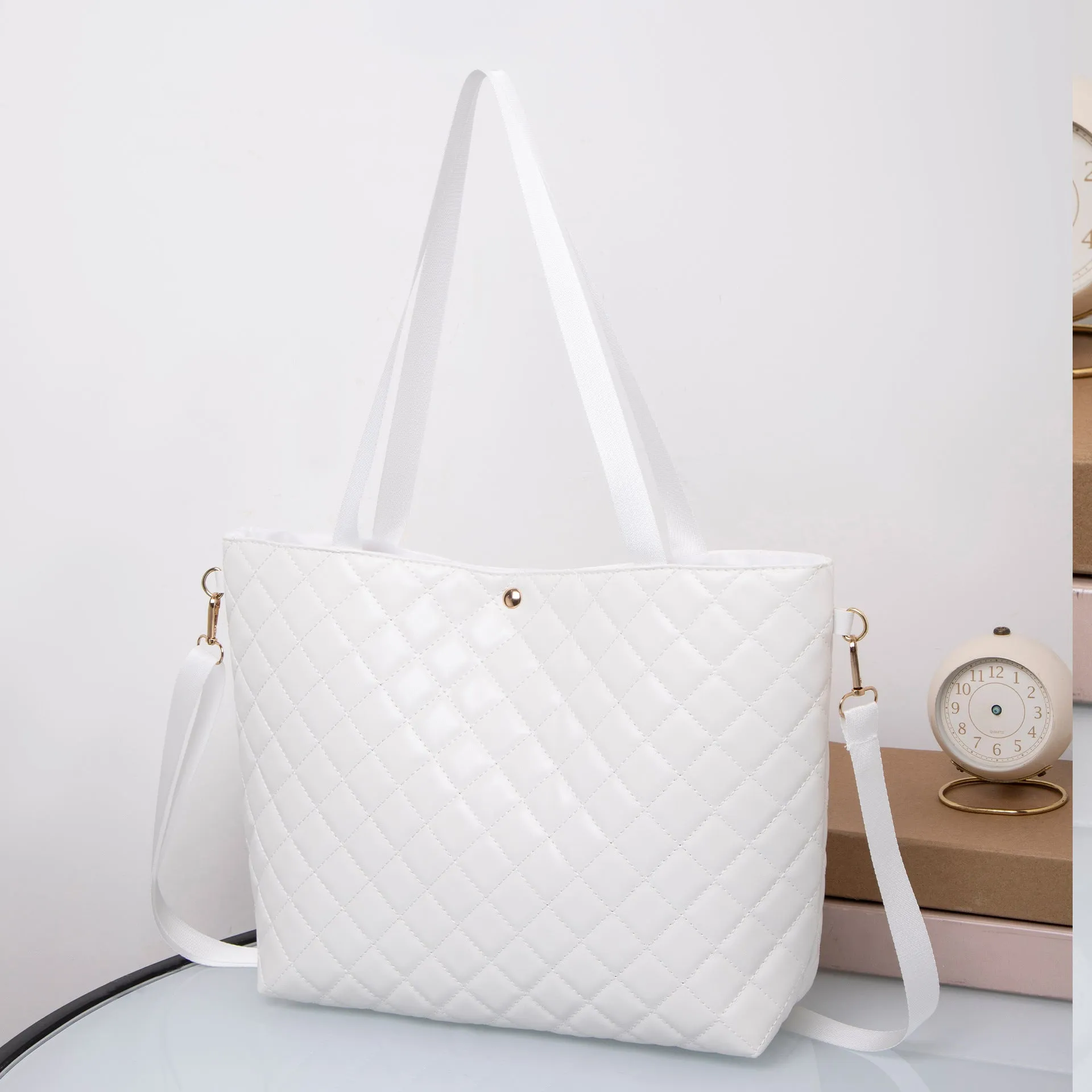 Women's Fashion Rhombus Underarm Trend Solid Color Shoulder Bags
