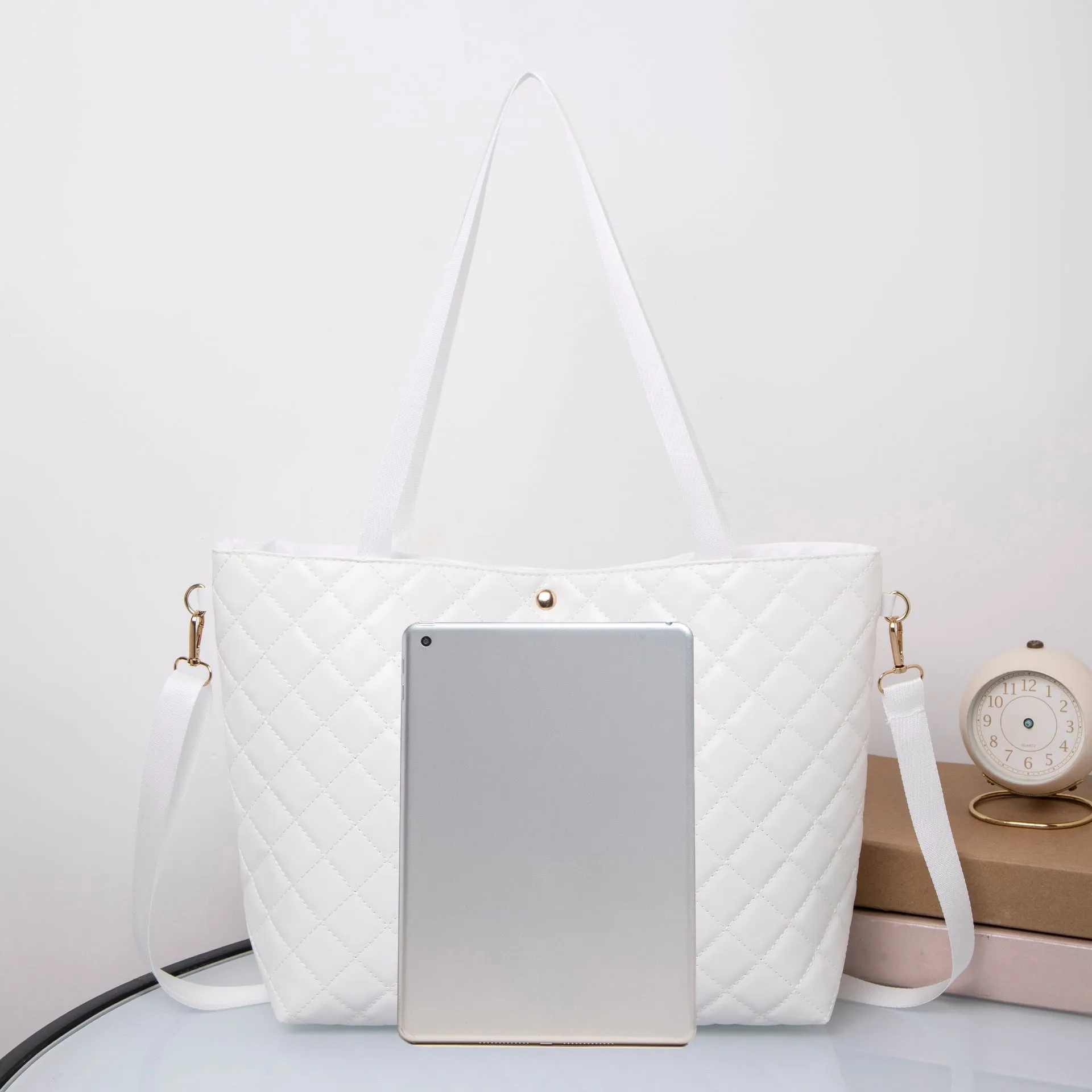 Women's Fashion Rhombus Underarm Trend Solid Color Shoulder Bags