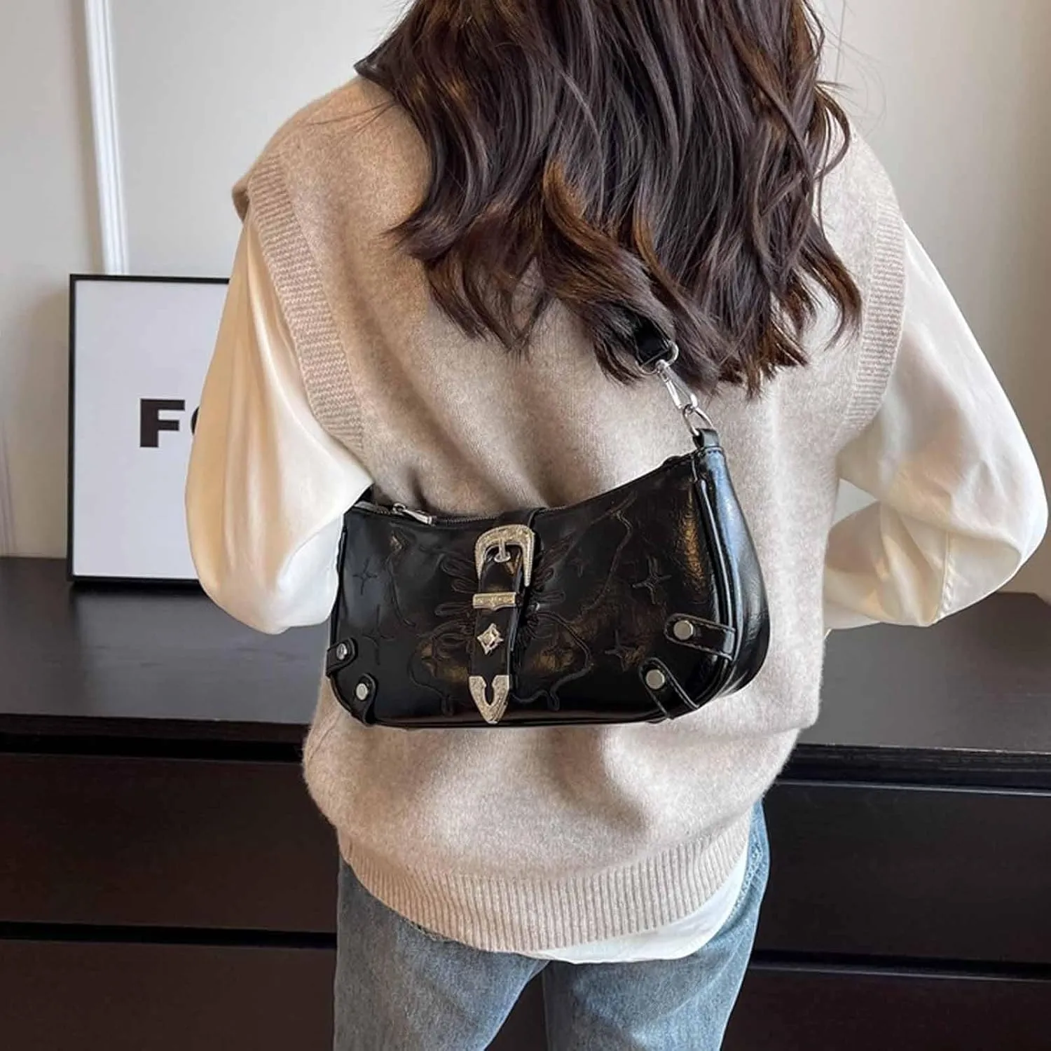 Women‘s Y2k Vintage Crescent Butterfly Bag Underarm Bag Zipper Shoulder Purse Casual Soft Lightweight Bag