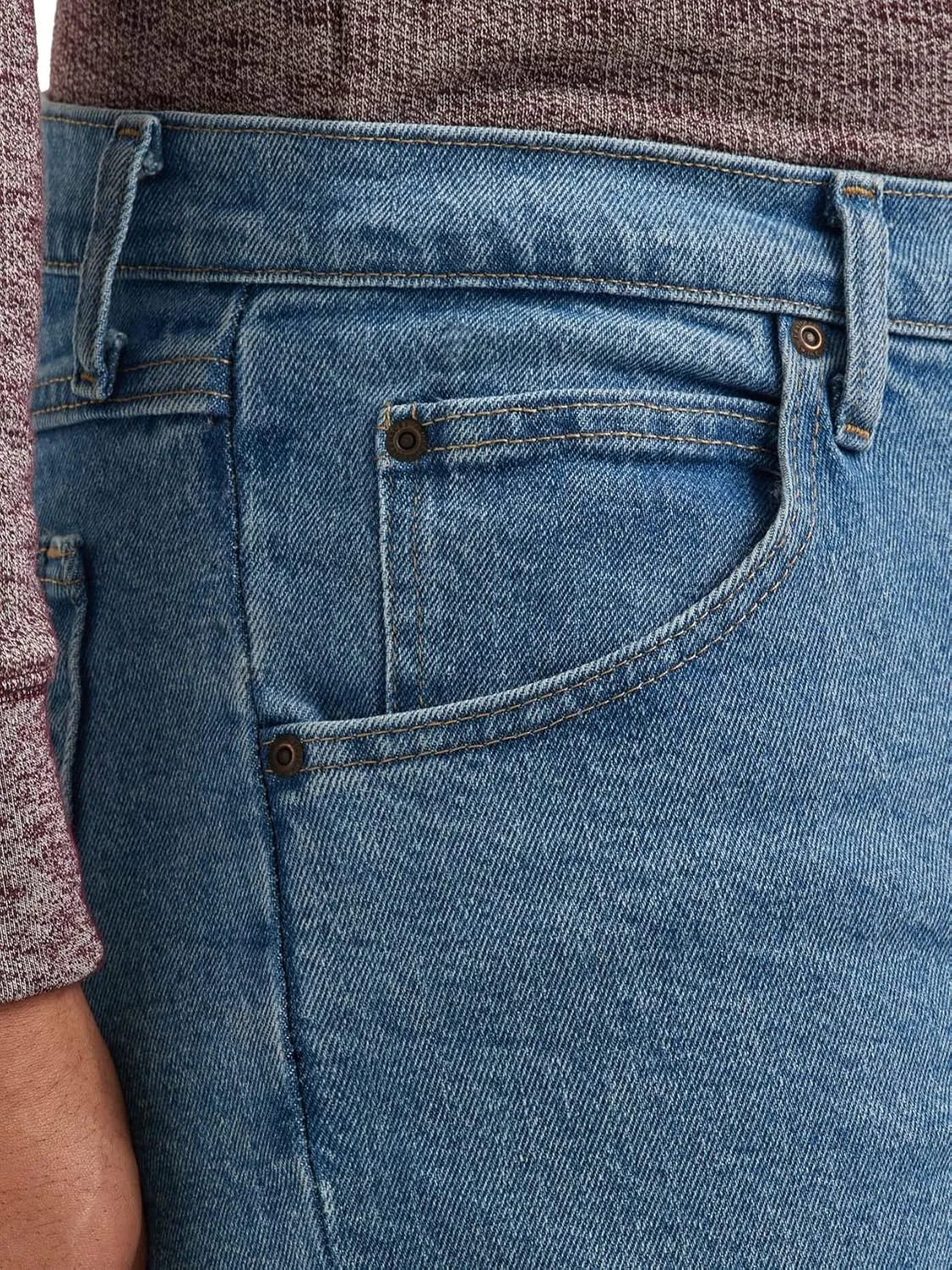 Wrangler Authentics Men's Classic 5-Pocket Regular Fit Flex Jean