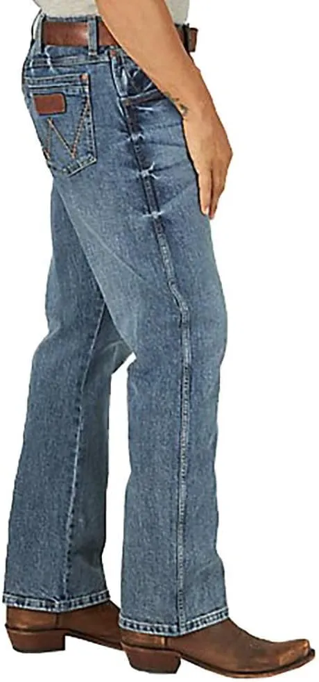 Wrangler Men's Retro Relaxed Fit Bootcut Jeans
